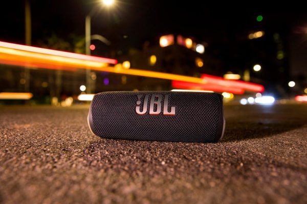 JBL Flip 6 - Portable Bluetooth Speaker, Powerful Sound and deep bass, IPX7 Waterproof, 12 Hours of Playtime- Black (Refurbished) For Discount